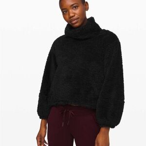 Lululemon fuzzy mock turtleneck pullover size medium